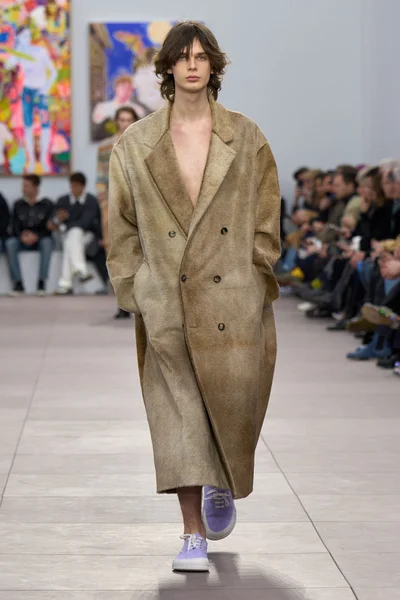 Look 22